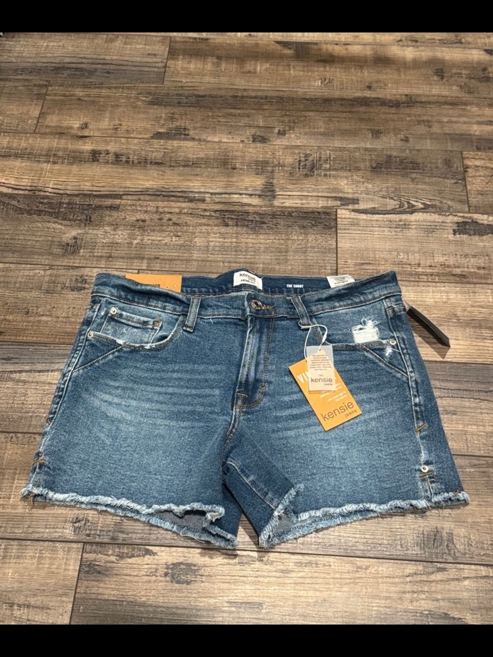 Kensie Blue Distressed Frayed-Hem Jean Shorts Ladied Size Small